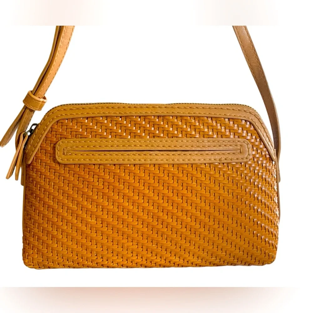 Universal Thread Co, CrossHatch Woven Crossbody‎ - Picture 3 of 7
